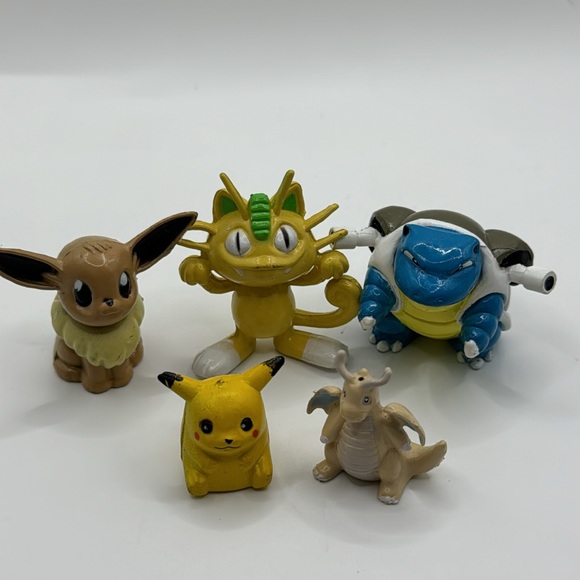 Vintage Pokemon figurines. - Picture 2 of 12
